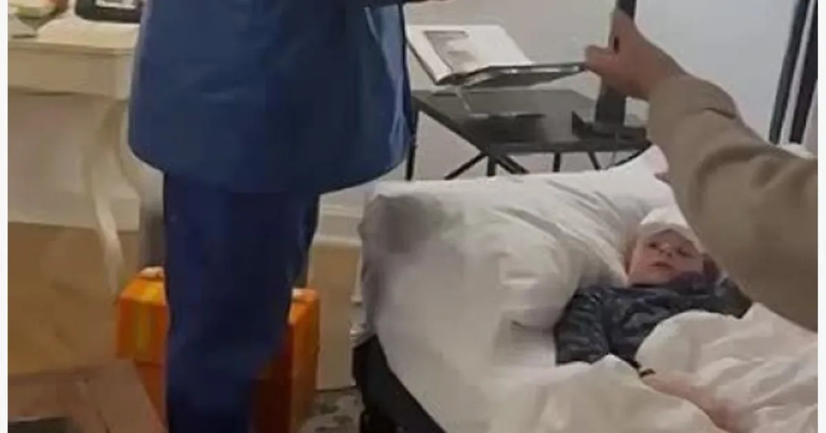 Сына Евгения Плющенко увезли на скорой после шоу в Петербурге