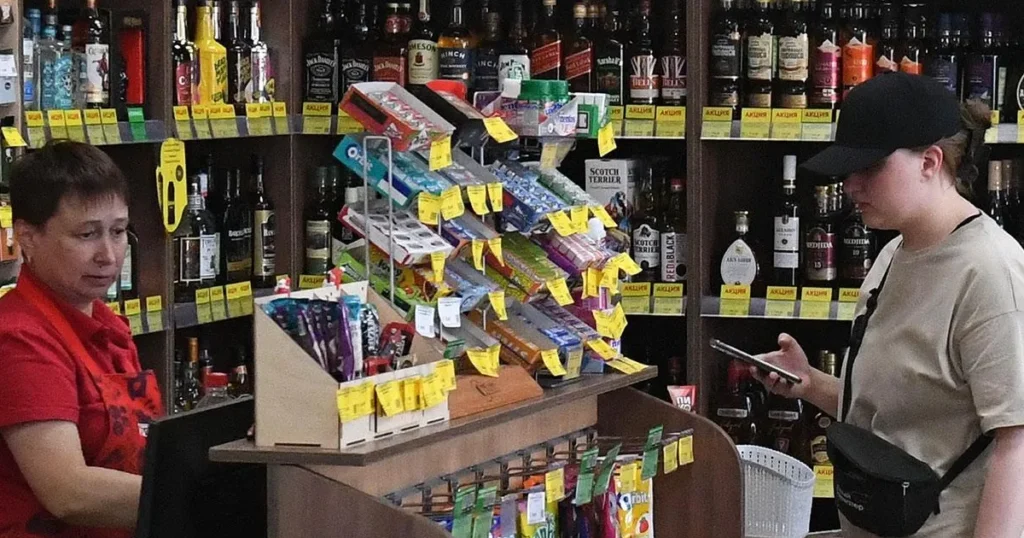 В ГД предложили запретить продажу детям имитирующей алкоголь продукции