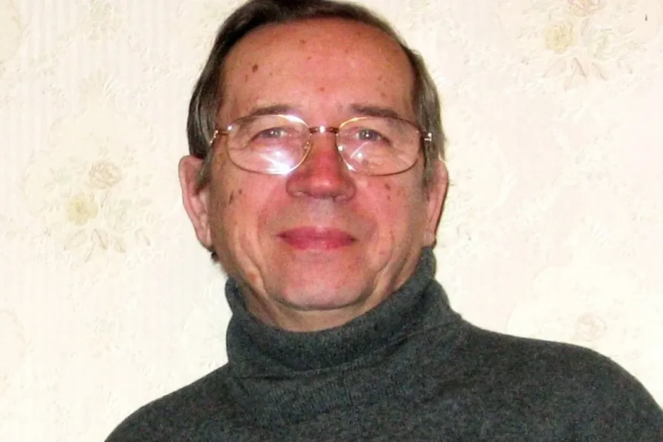 Умер сатирик, писавший сценарии для Петросяна и Степаненко Умер сатирик, писавший сценарии для Петросяна и Степаненко