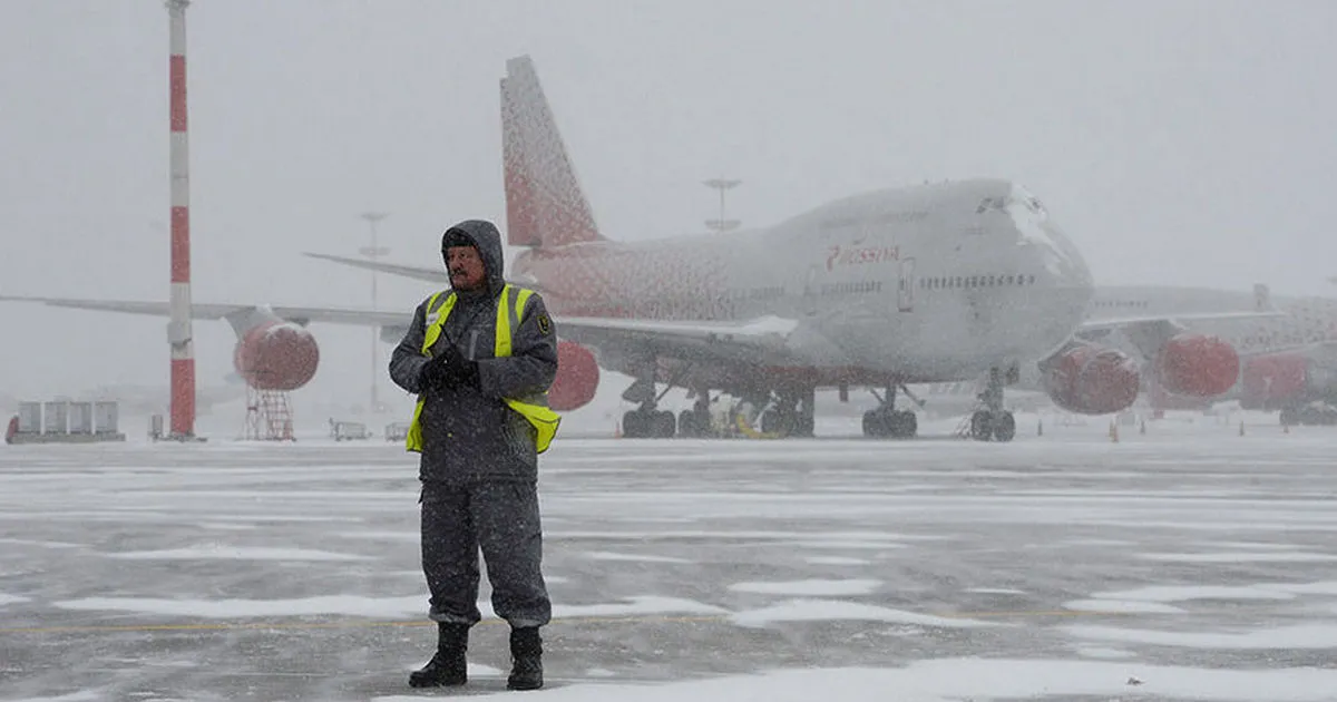 Более сотни рейсов задержали в аэропортах Москвы