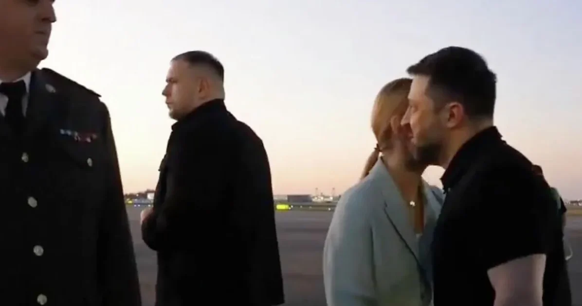 Зеленского высмеяли в Майами из-за «американских парней» Зеленского высмеяли в Майами из-за «американских парней»