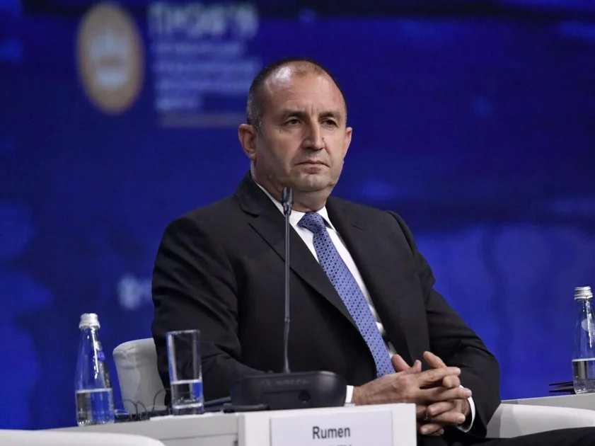 Президент Болгарии Румен Радев объявил об отставке