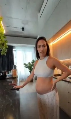 Алексей Столяров показал трогательное видео с беременной Верой Бондаревой