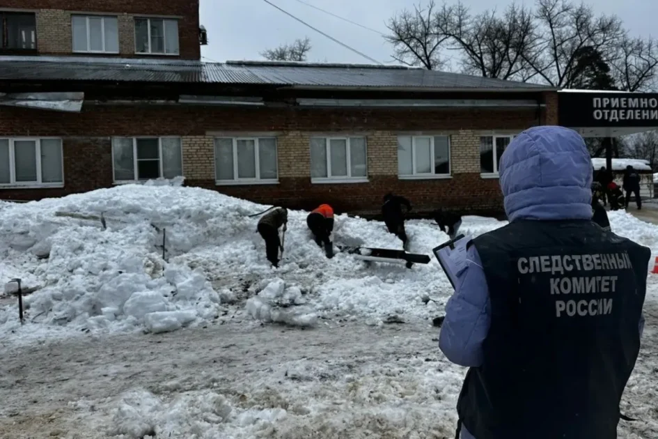 В Тамбовской области обрушился навес городской больницы