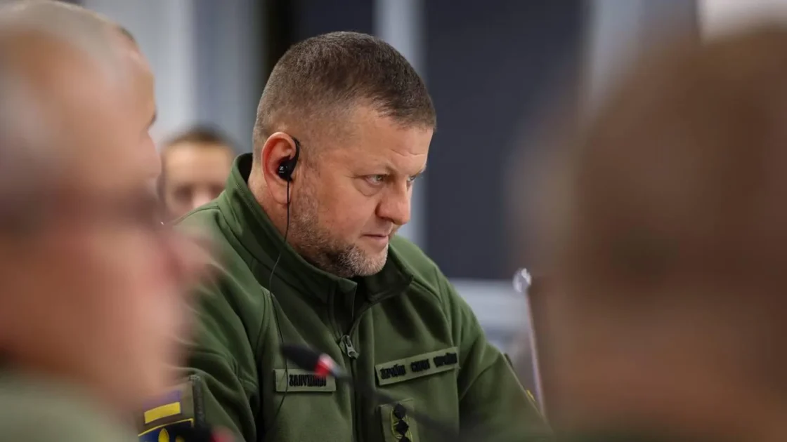 Залужный рассказал, как грозил ввести войска в Киев Залужный рассказал, как грозил ввести войска в Киев