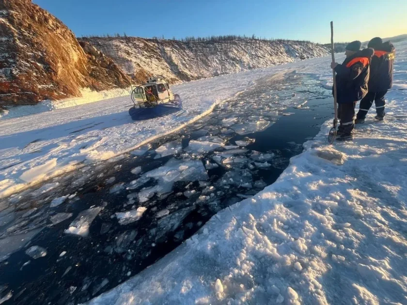 Появились подробности о ЧП с машиной на Байкале