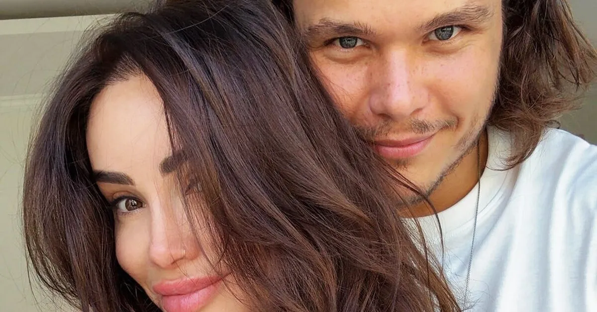 Блогер Айза вышла замуж в третий раз