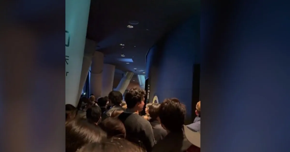 Работа телебашни в Токио была экстренно прекращена из-за ЧП с лифтом