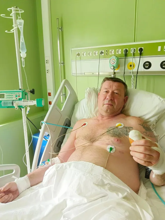 Актер сериала «Глухарь» и певец Олег Протасов рассказал, как получил ранение