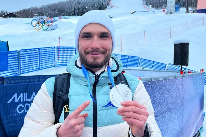 Ски-альпинист Никита Филиппов признался, что повредил медаль Олимпиады-2026