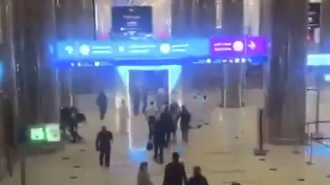 Иранские дроны атаковали Международный аэропорт Дубая и отель Бурдж-аль-Араб