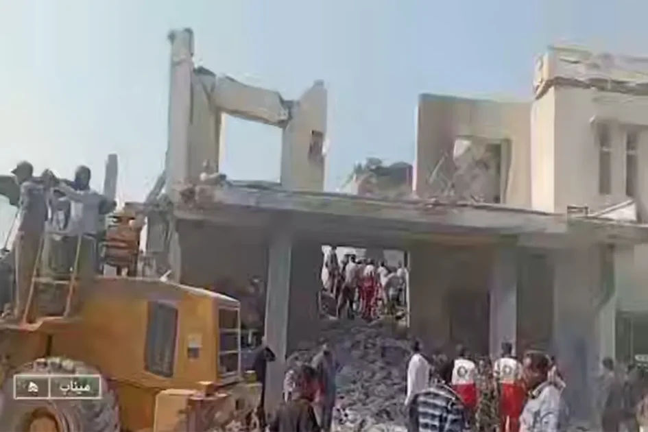 Названо число погибших при ударе по школе в Иране Названо число погибших при ударе по школе в Иране