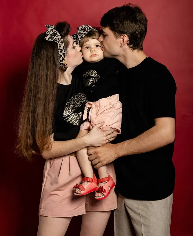 Мама и бабушка «Самой красивой девочки России» рассказали, как она умерла