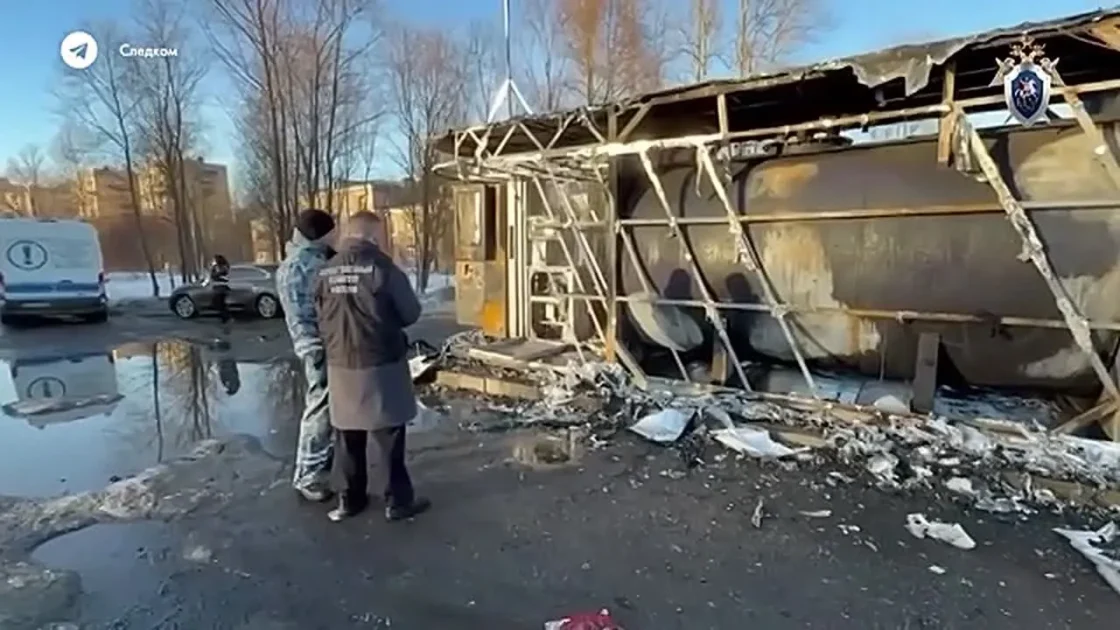 Подросток устроил поджог на АЗС в Санкт-Петербурге