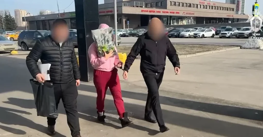 Студентка едва не забила пенсионерку молотком из-за мошенников