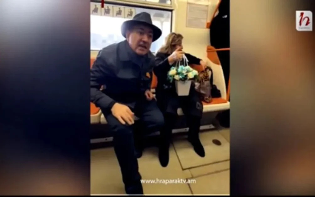 Пашинян накричал в метро на женщину, переехавшую из Карабаха
