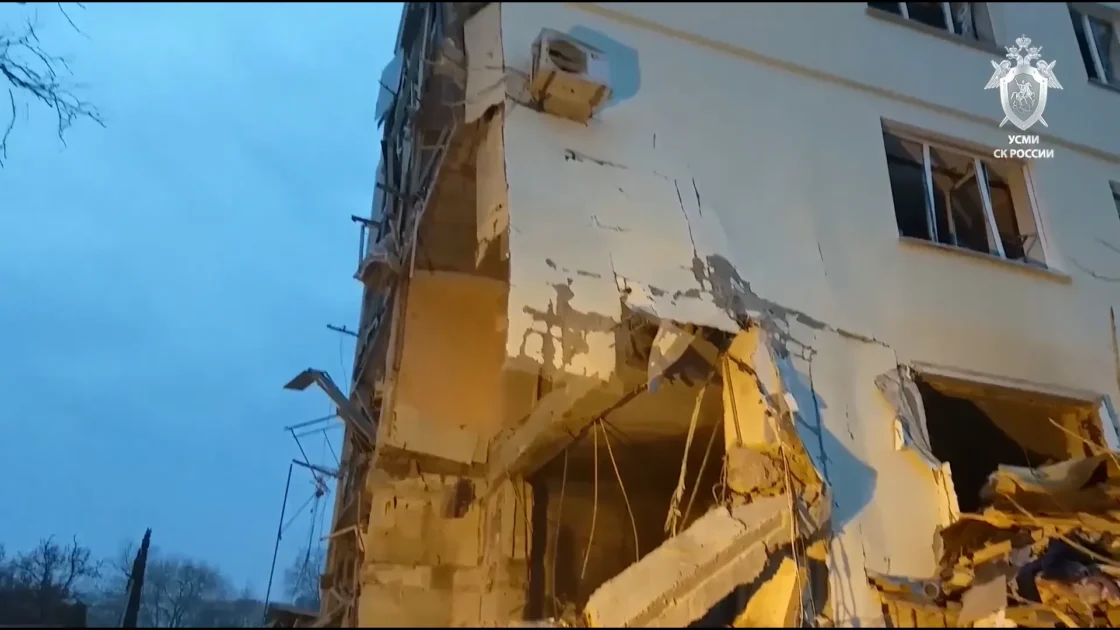 Описаны первые секунды после мощного взрыва в доме в Севастополе