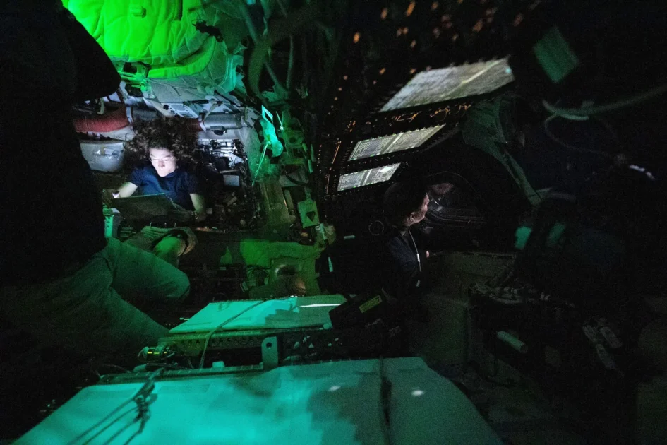 На корабле Orion, летящем к Луне, возникли проблемы с туалетом На корабле Orion, летящем к Луне, возникли проблемы с туалетом