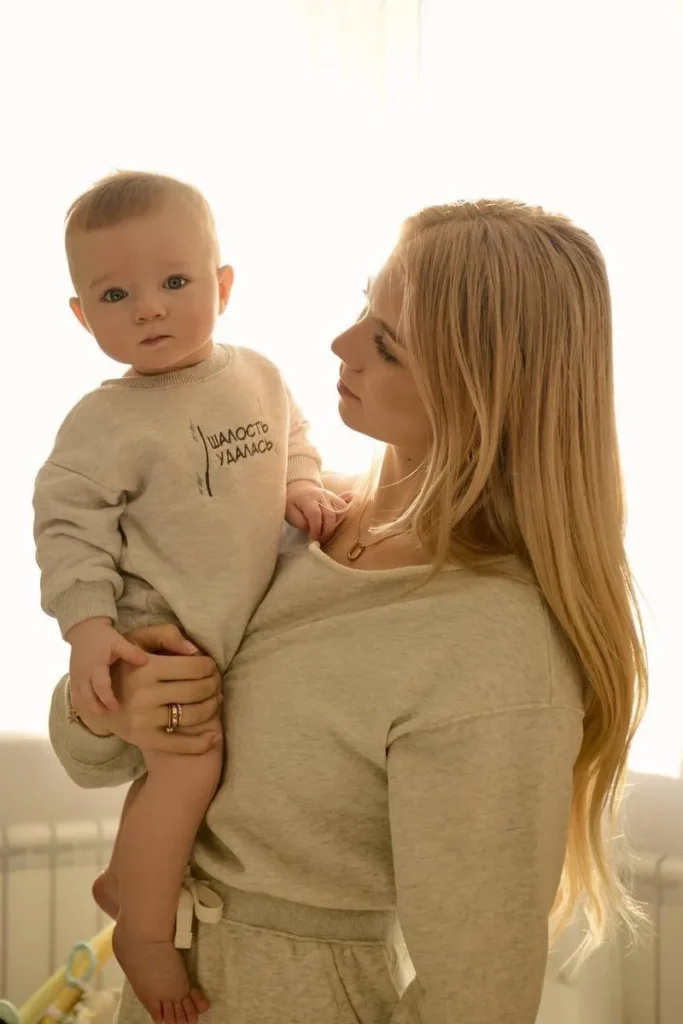 Александра Трусова показала новые фотографии восьмимесячного сына