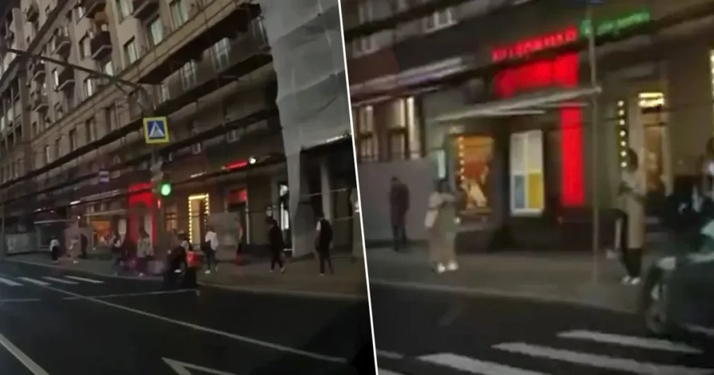 Автомобиль врезался в остановку в Москве