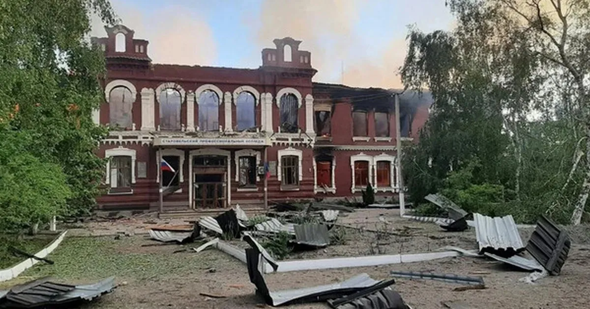 35 человек пострадали при ударе ВСУ по учебному корпусу колледжа в ЛНР