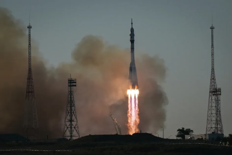 Корабль «Союз МС-29» с российско-американским экипажем стартовал с Байконура Корабль «Союз МС-29» с российско-американским экипажем стартовал с Байконура