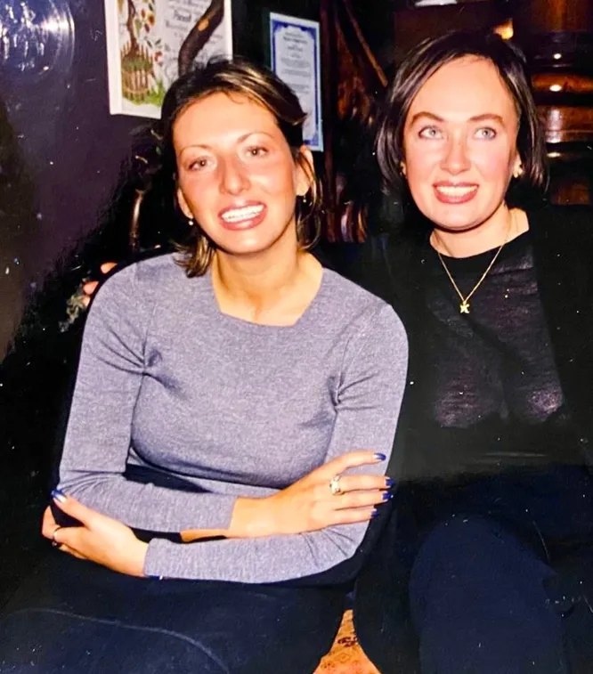 Ведущая «Давай поженимся» Гузеева показала фото 20-летней давности со Смеховой